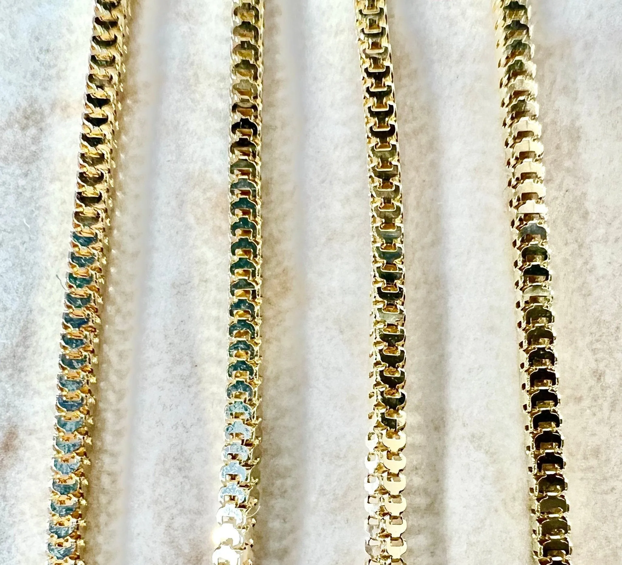 14 Karat Yellow Gold 19 Inches Box Chain Necklace