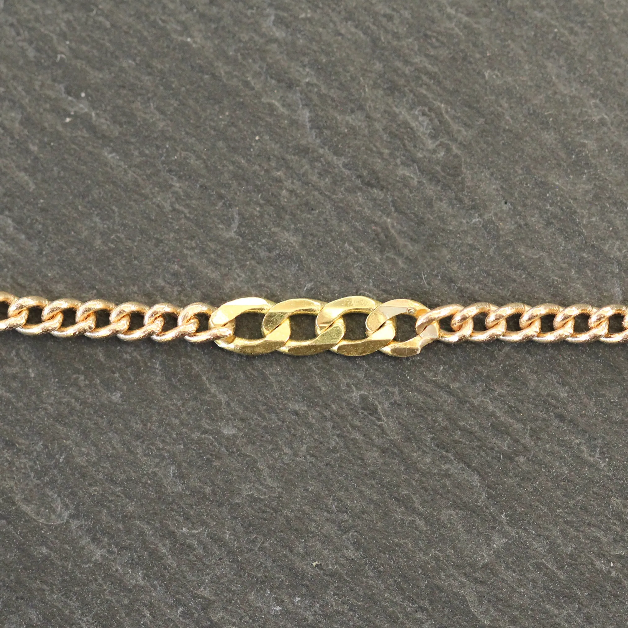 14k Gold Graduated Curb Chain Link Bracelet