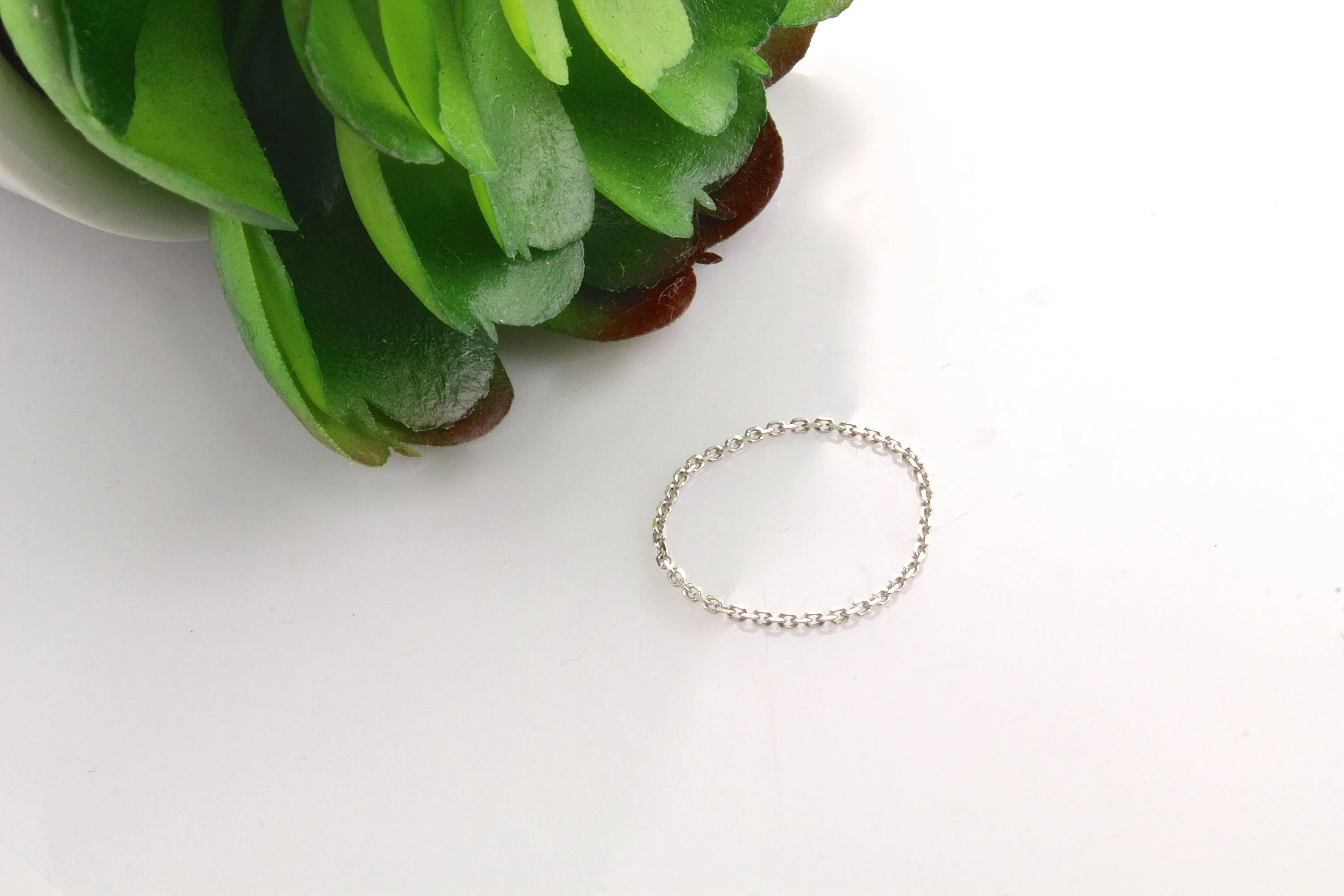 14K Gold Millennial 1MM Chain Ring