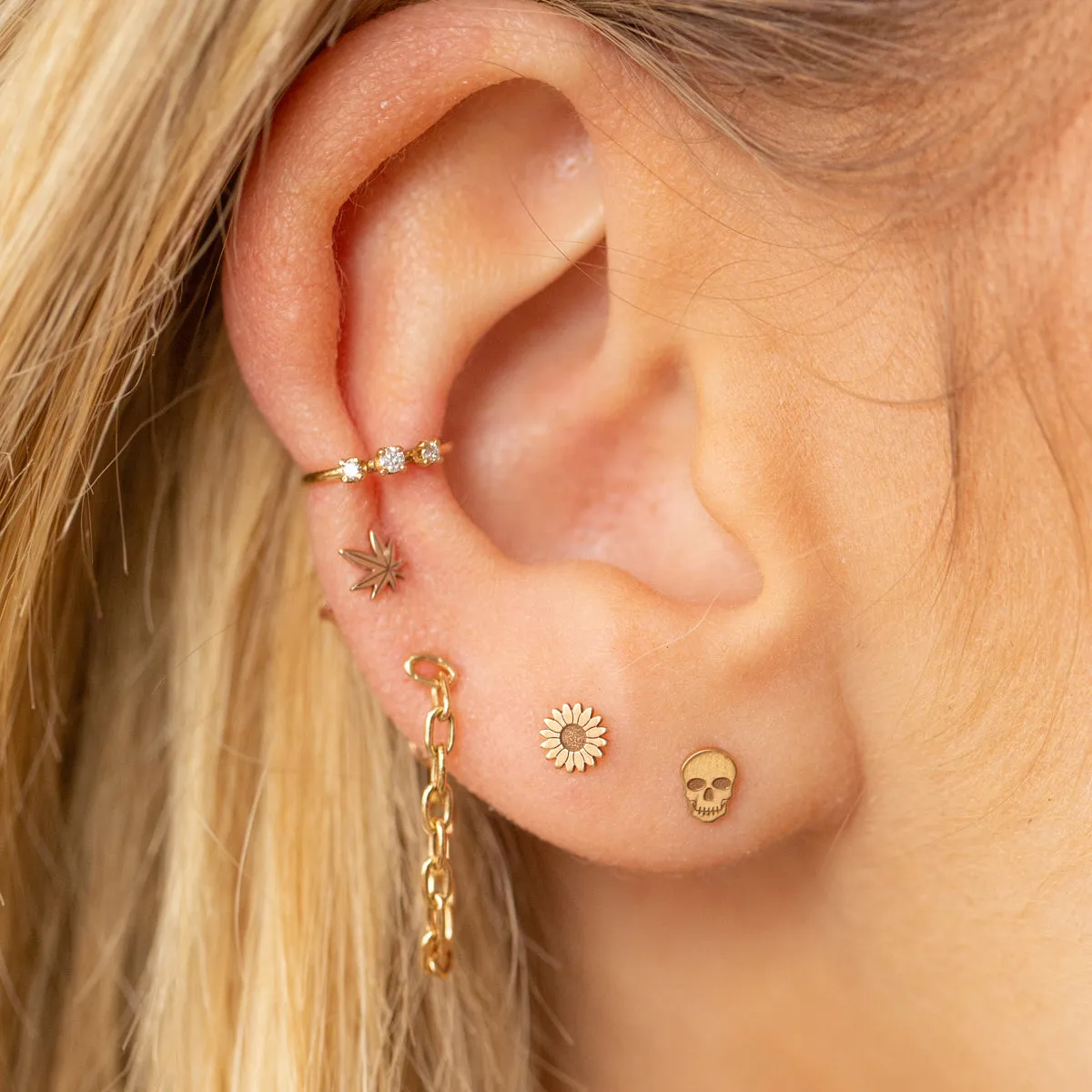 14k Graduated Prong Set Diamond Ear Cuff
