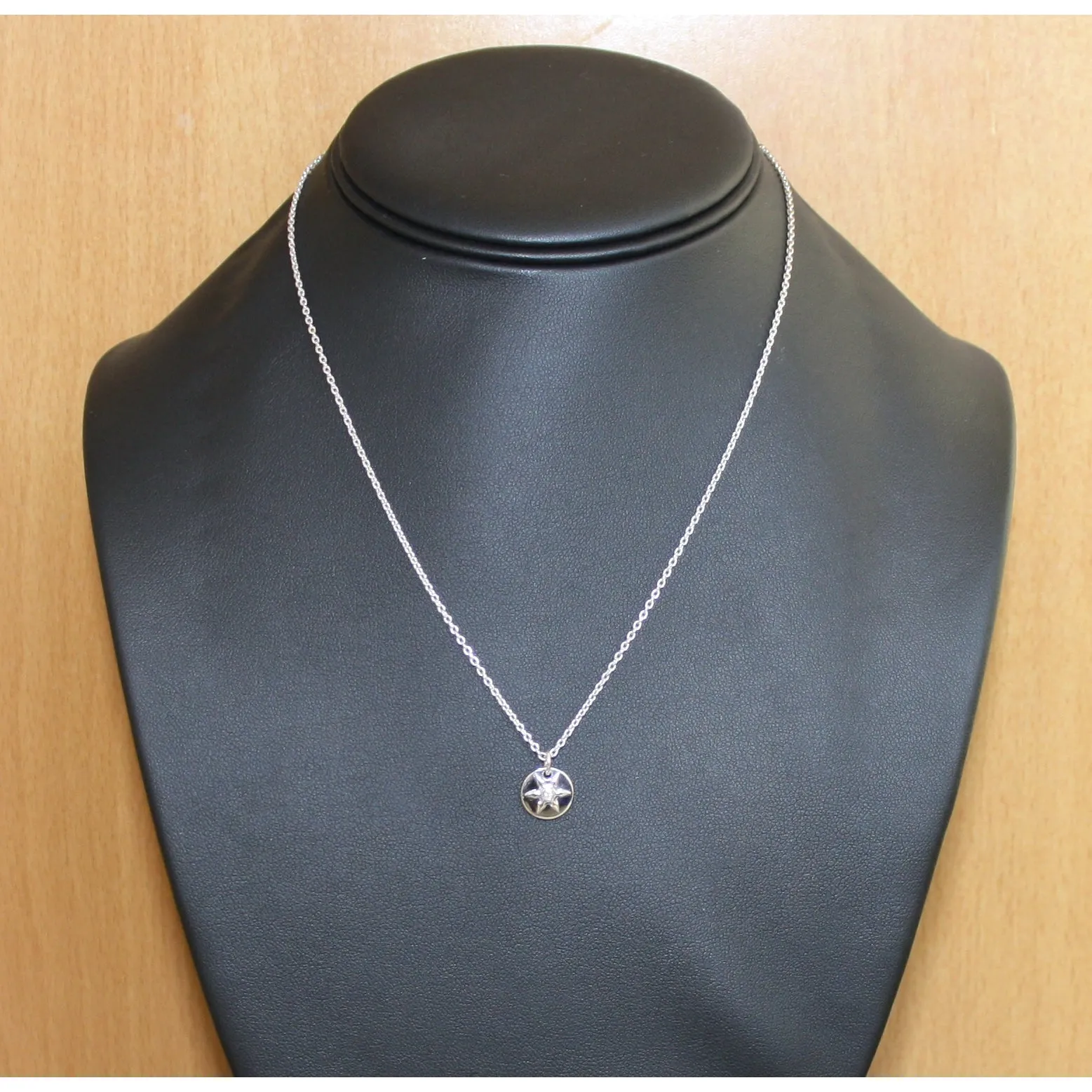 14k White Gold Diamond Pendant Necklace Ninja Star