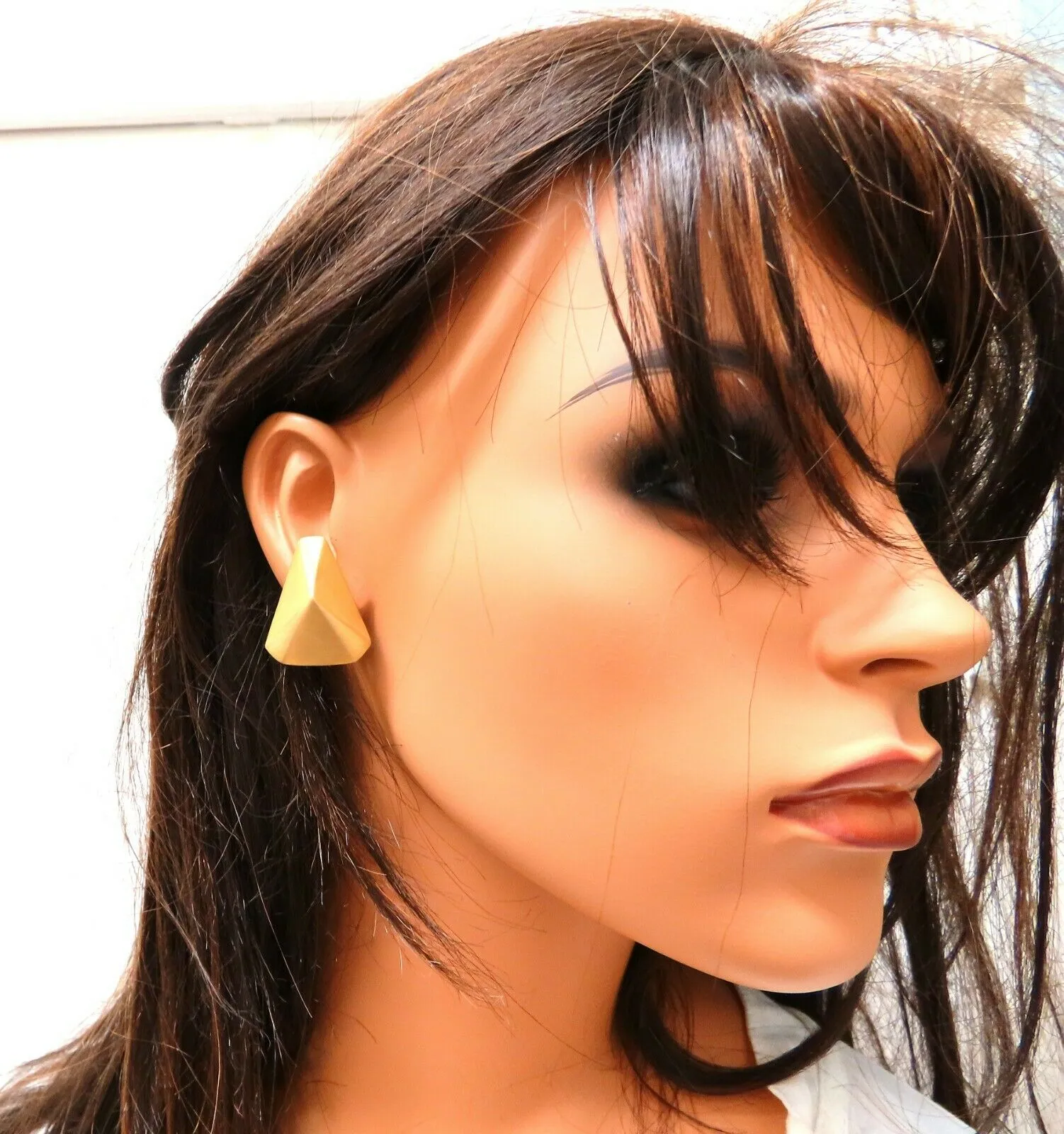 14kt Gold Raised Modified Pyramid Clip Earrings Brushed Matte