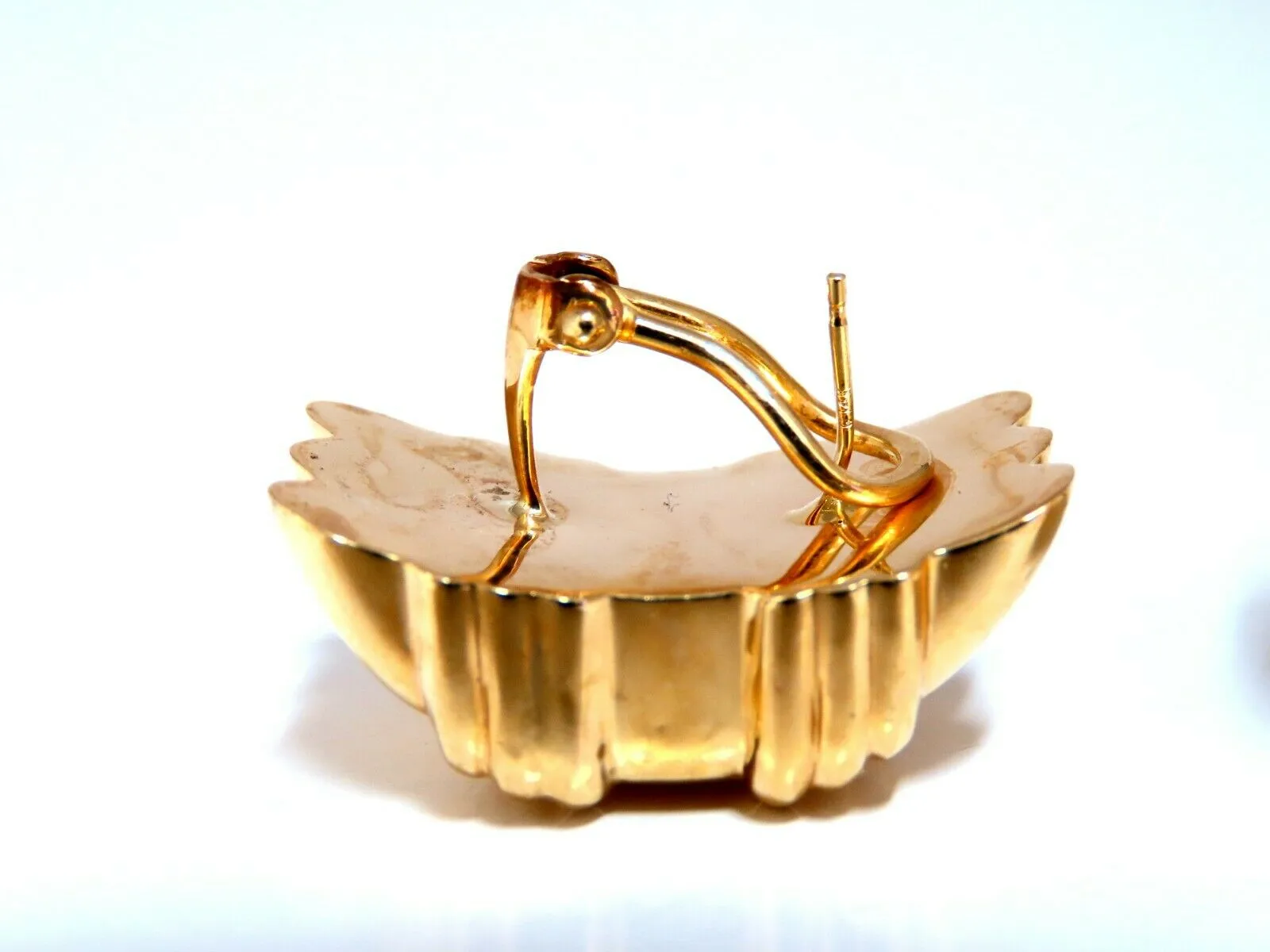 14kt Gold Textured Three Row Crest Clip Earrings