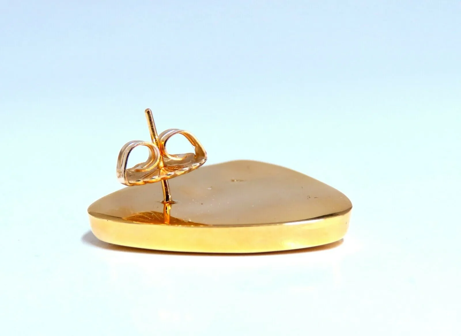 14Kt Gold Triangular Stripe Button Earrings