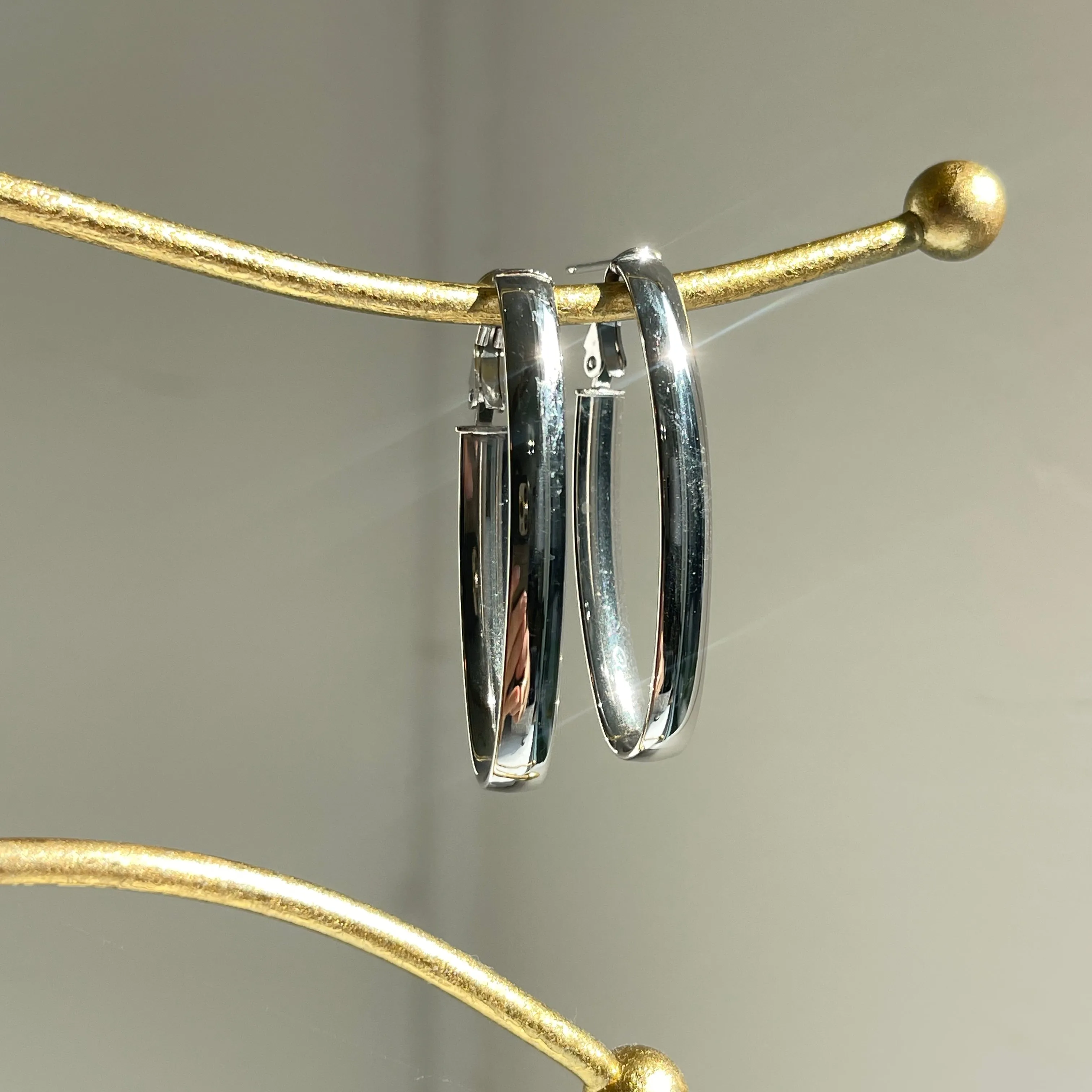 14KT White Gold Oval Omega Back Hoop Earrings 43mm