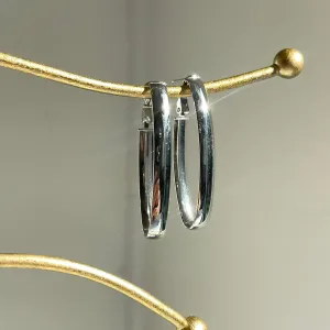 14KT White Gold Oval Omega Back Hoop Earrings 43mm