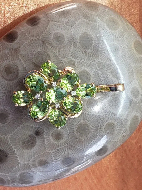 14kt Yellow Gold Estate Peridot Pendant/Pearl Enhancer