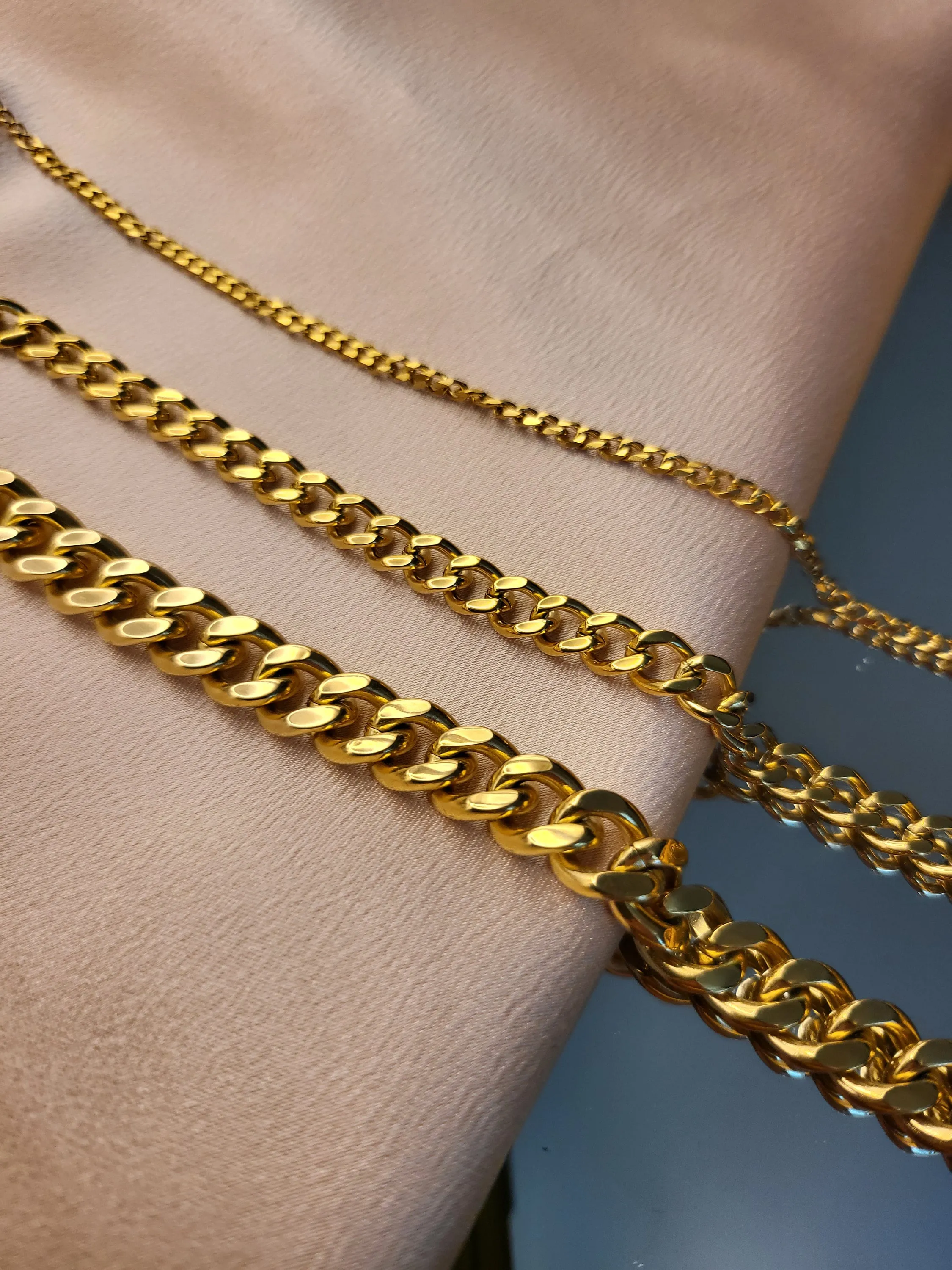 18K Gold Filled Chain Necklace, Waterproof & Tarnish-Free, Unisex Gold Chain, Hypoallergenic Minimalist Jewelry, Everyday Jewelry.