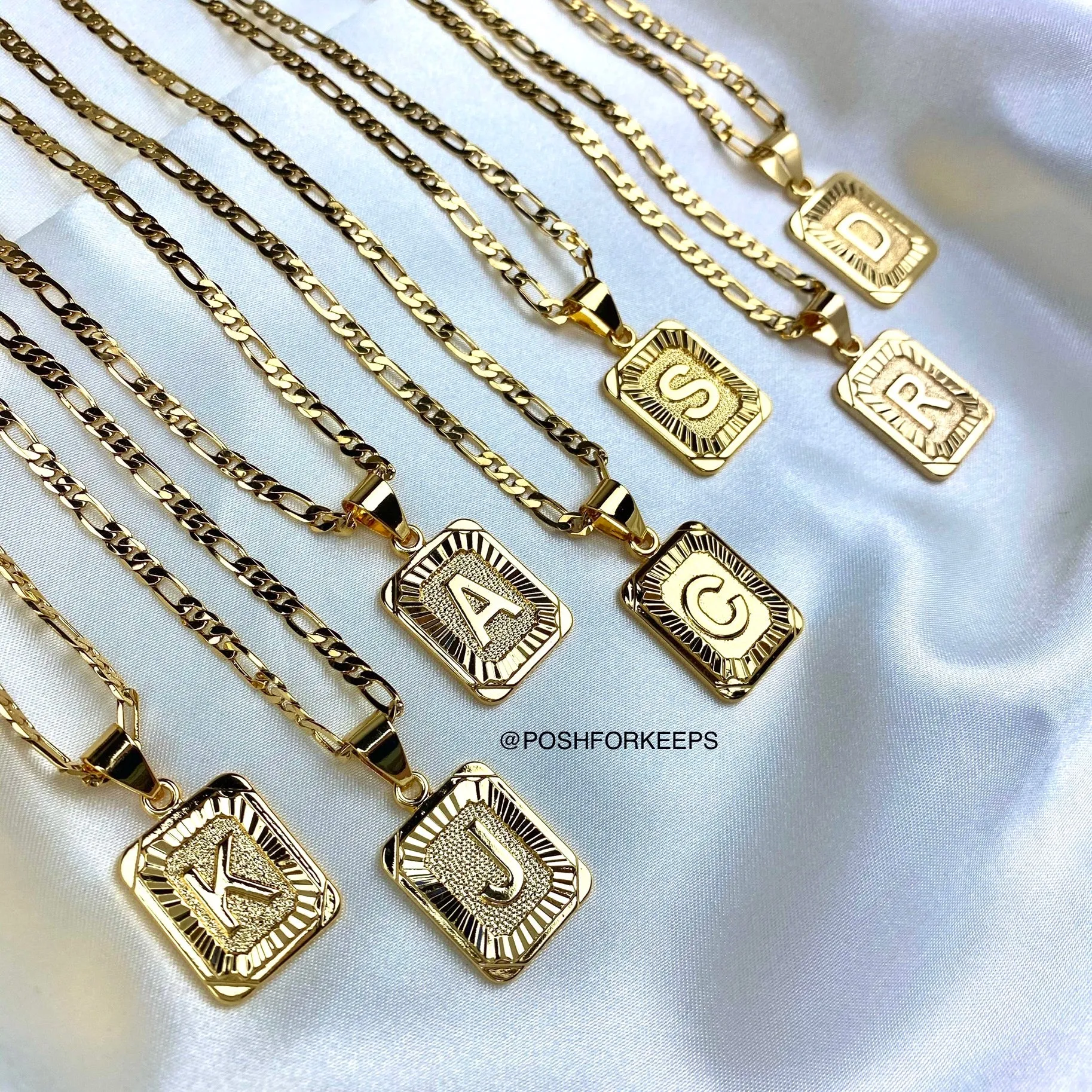 18K GOLD INITIAL MEDALLION FIGARO