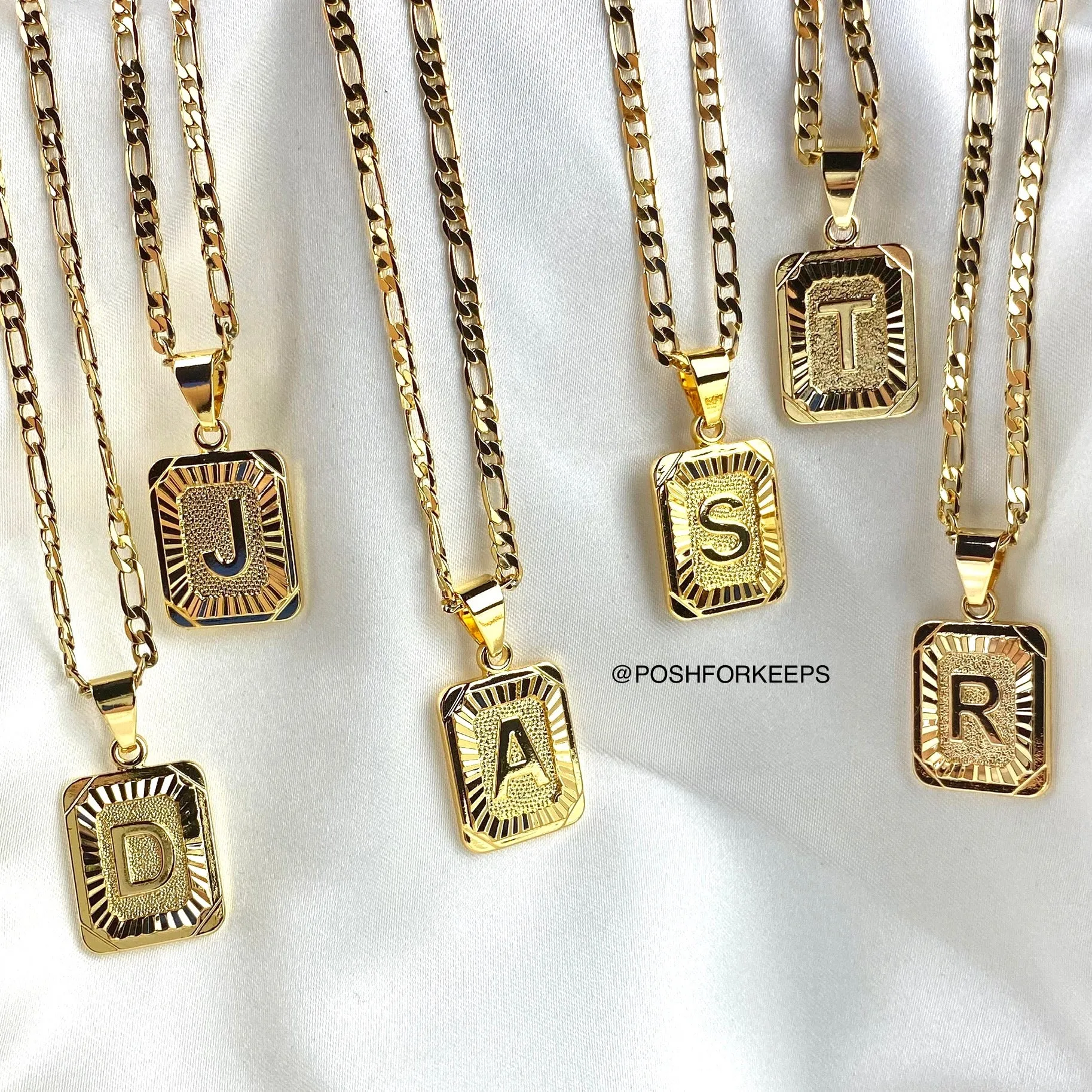 18K GOLD INITIAL MEDALLION FIGARO