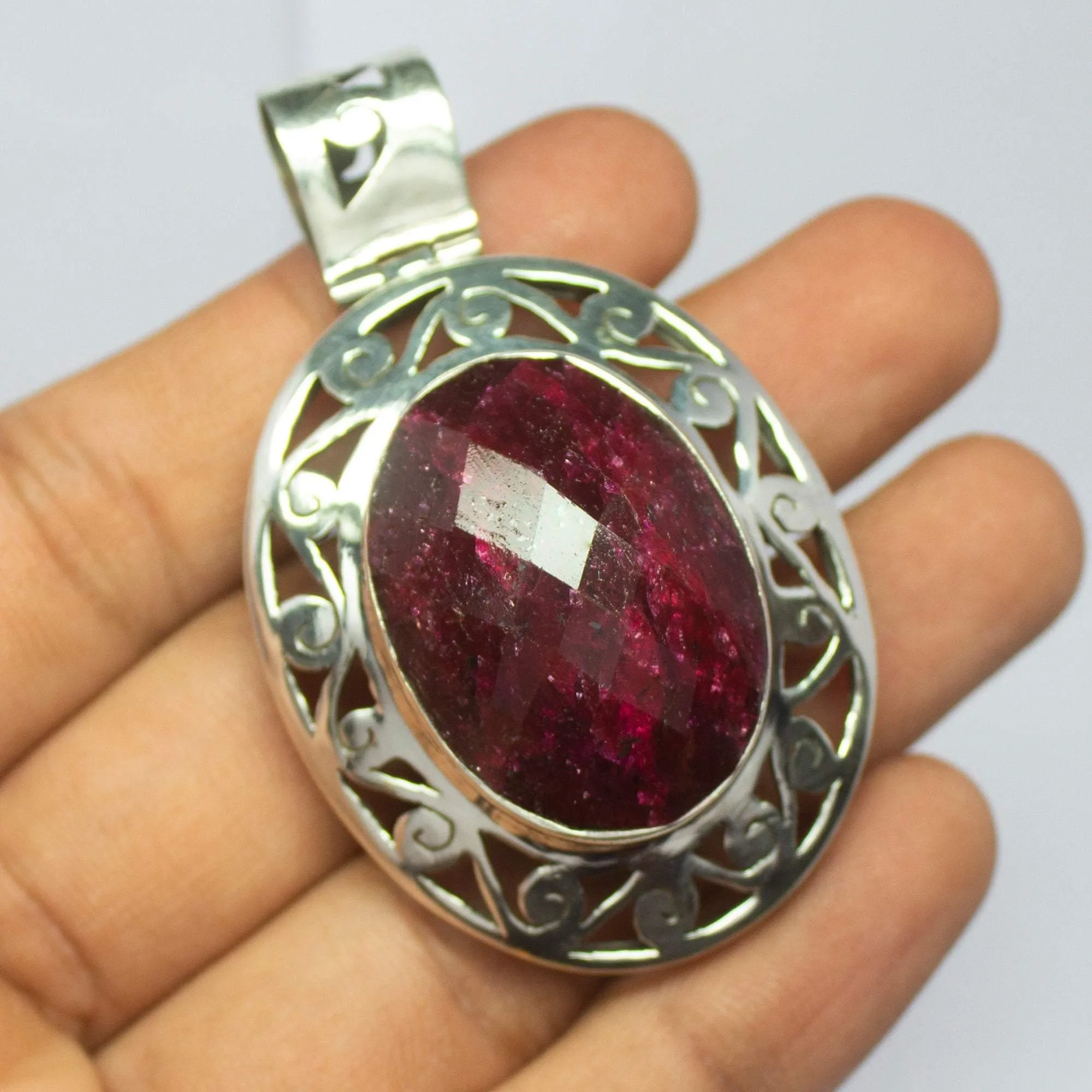22.5g, Totally Handmade Natural Ruby Oval Shape 925 Sterling Silver Pendant