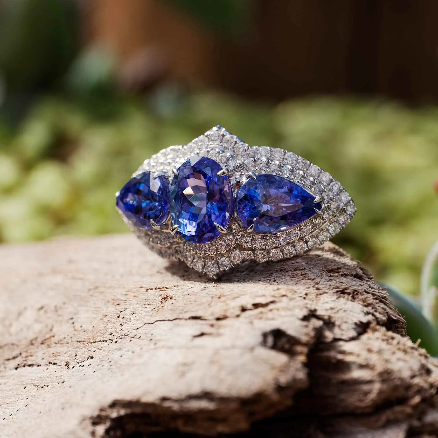 5.81 Carat Tanzanite Gemstone Ring in 14k White Gold