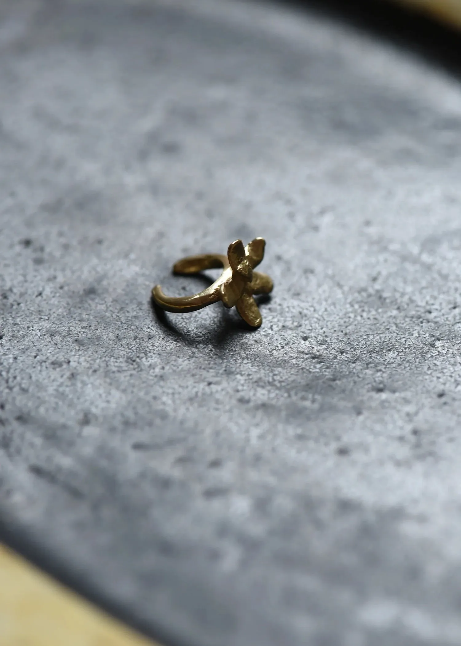 8.6.4. Ear Cuff CU-30