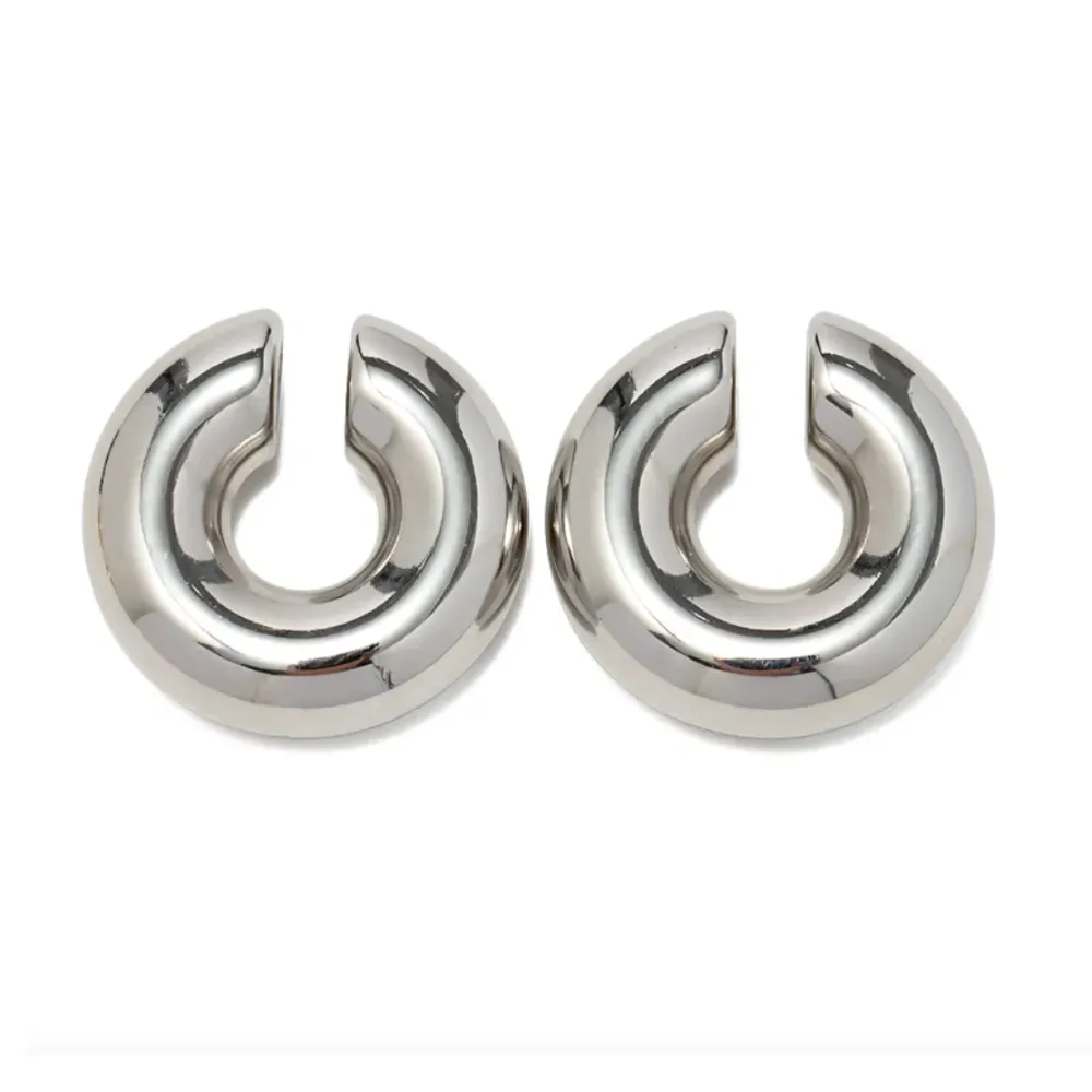 ALI C SHAPED EARRINGS