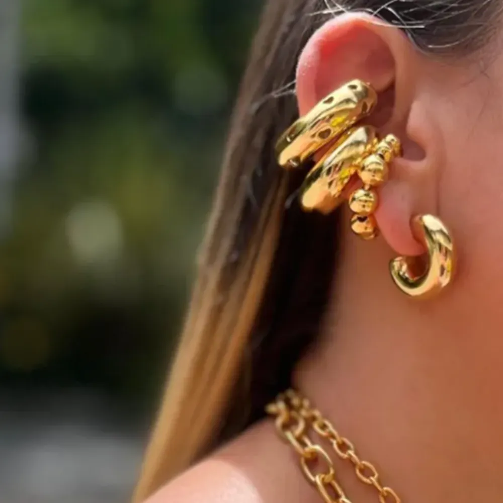 ALI C SHAPED EARRINGS