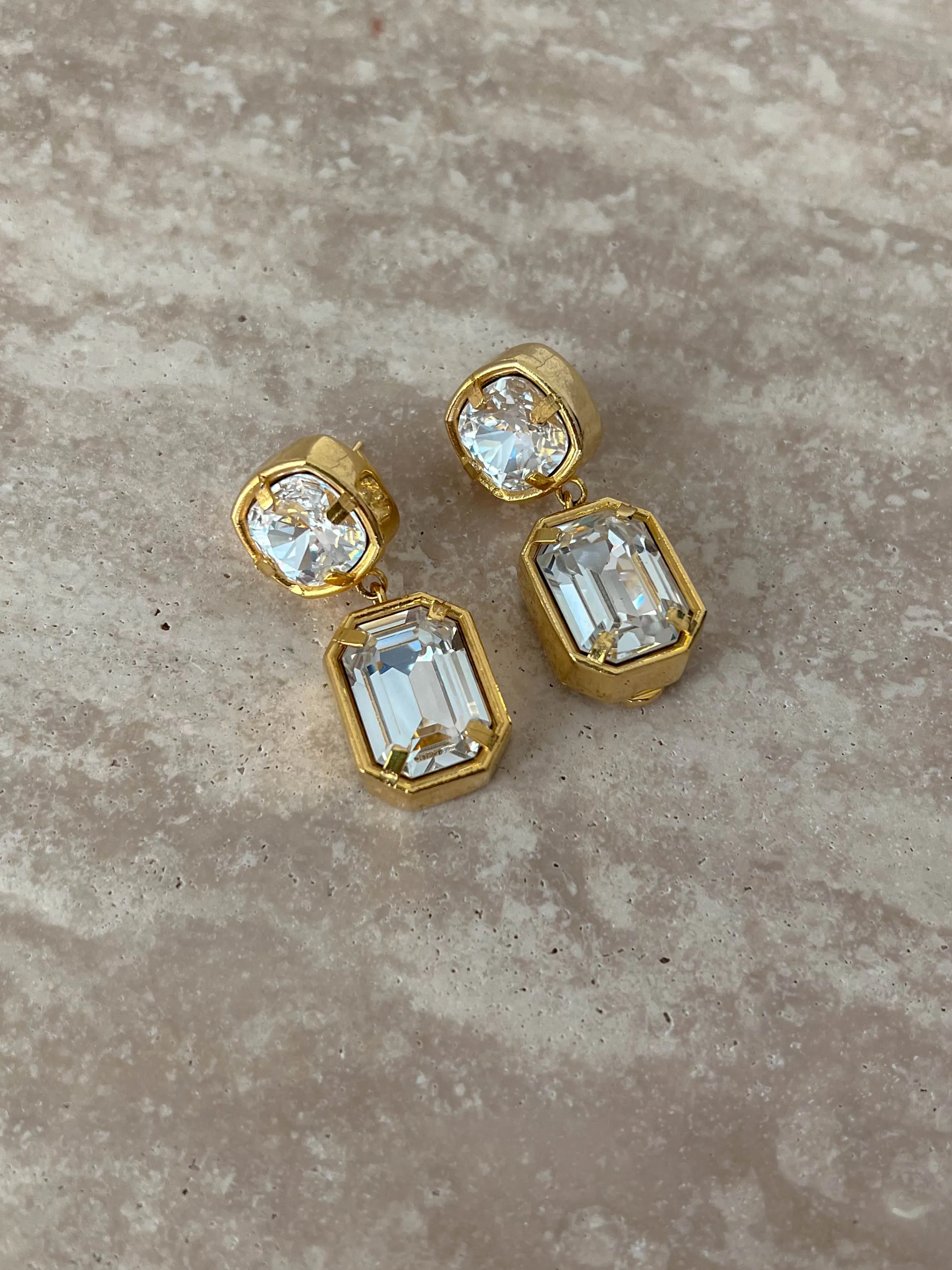 Anne Earrings White