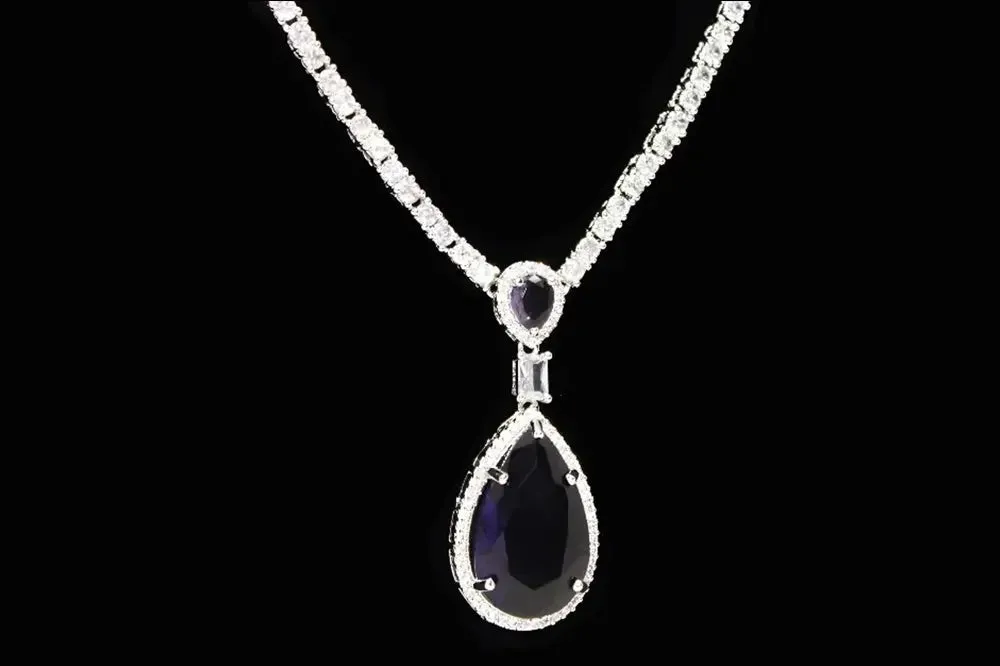 Aristocratic Gemstone Necklace