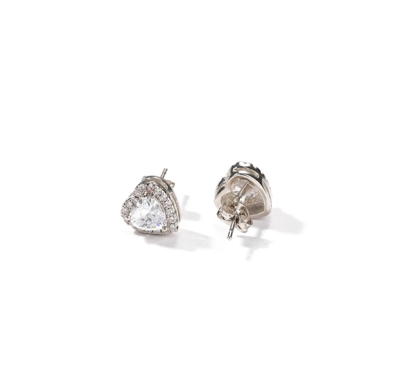 CLASSY HEART STUD EARRINGS