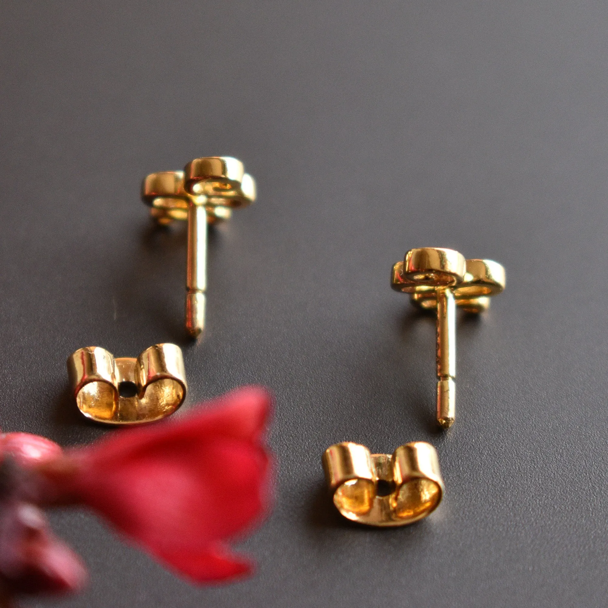 Curly Rope Snake Earring
