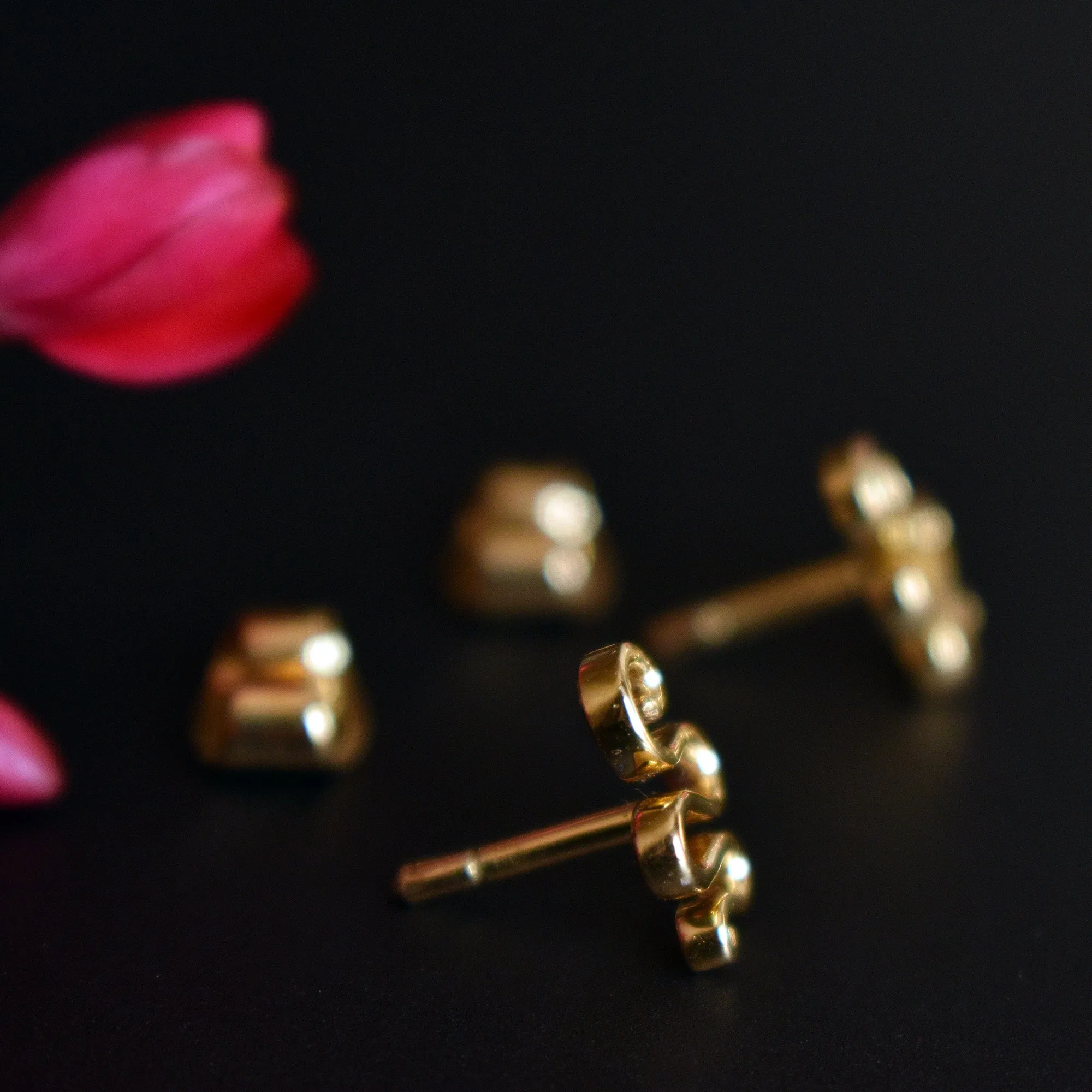 Curly Rope Snake Earring