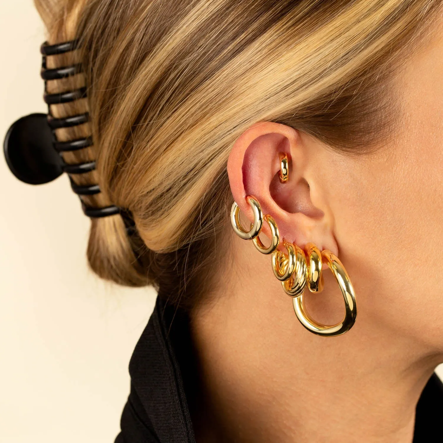 Curved Tube Hoop Earring