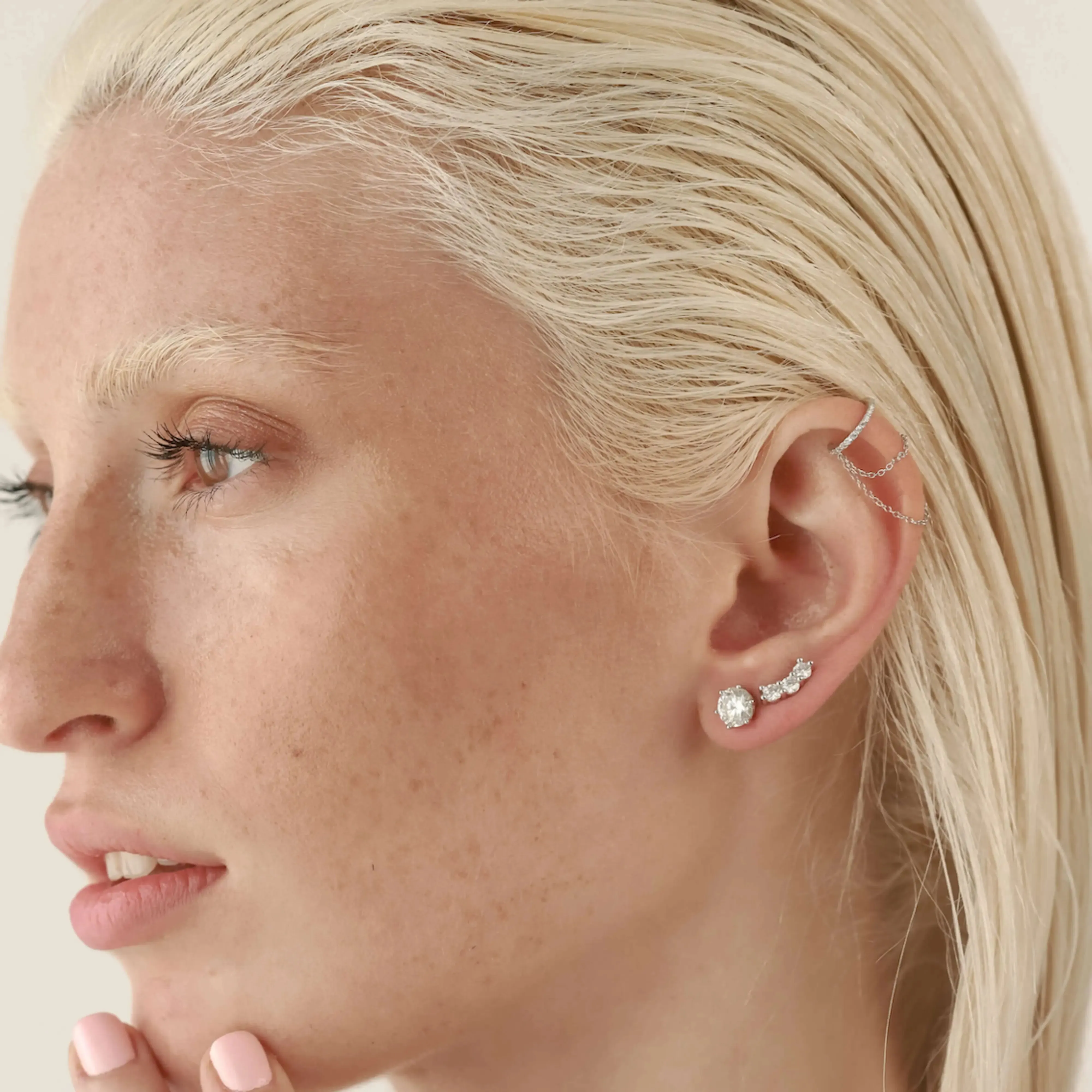 DANCING EAR CUFF