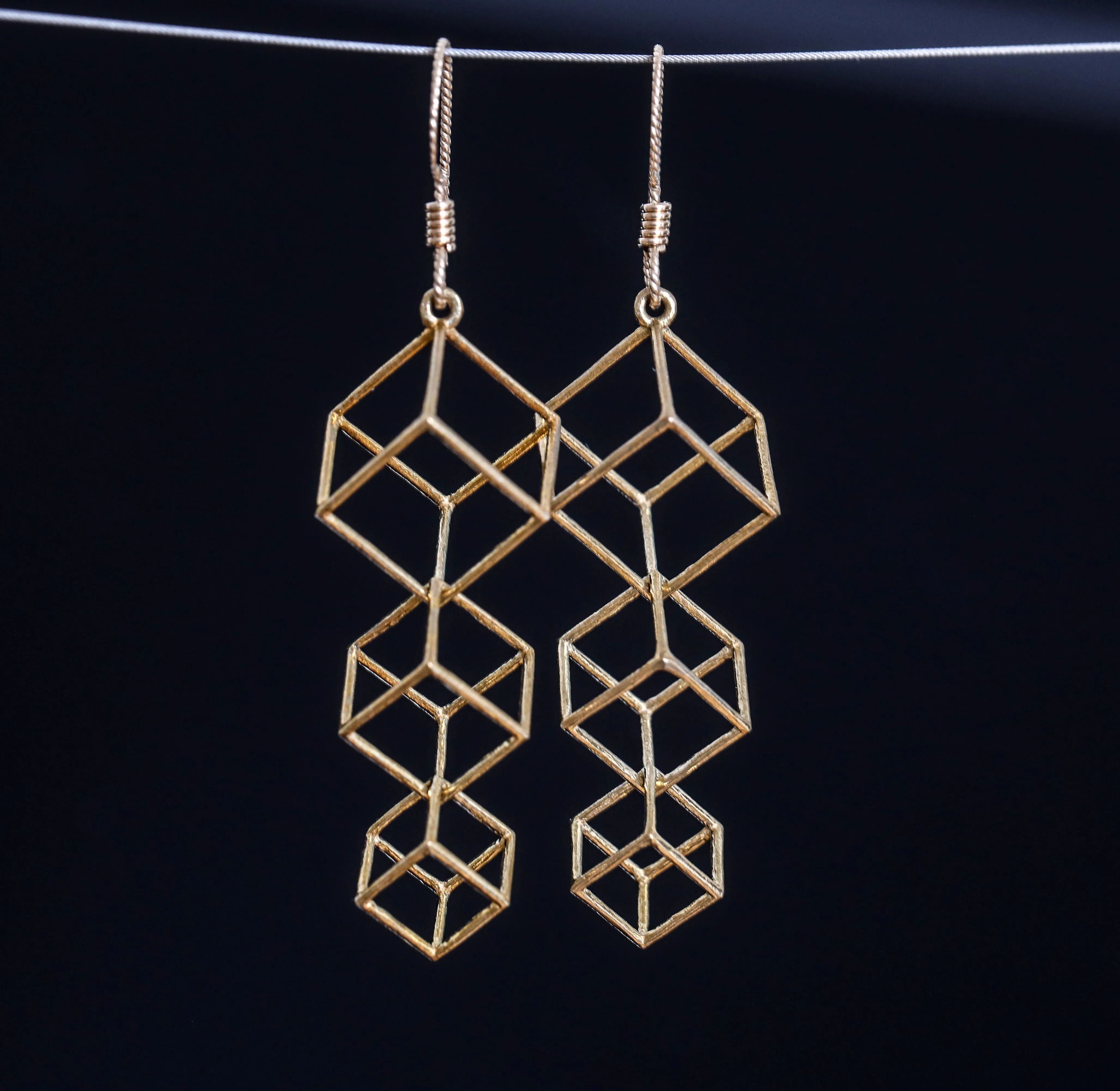Dangling Cubes Earrings (Metal)