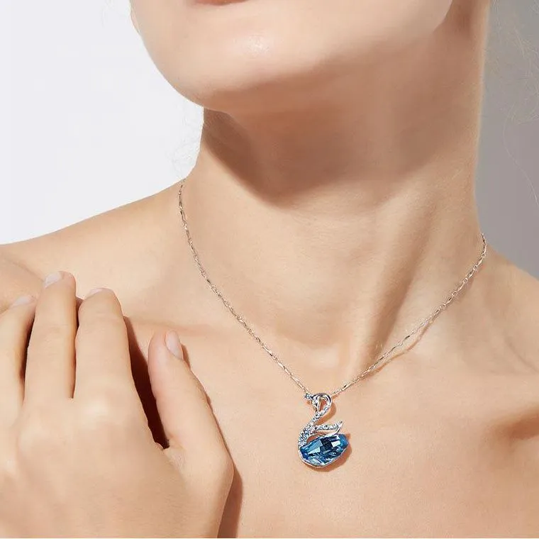 Fashion Swan Shape Necklace