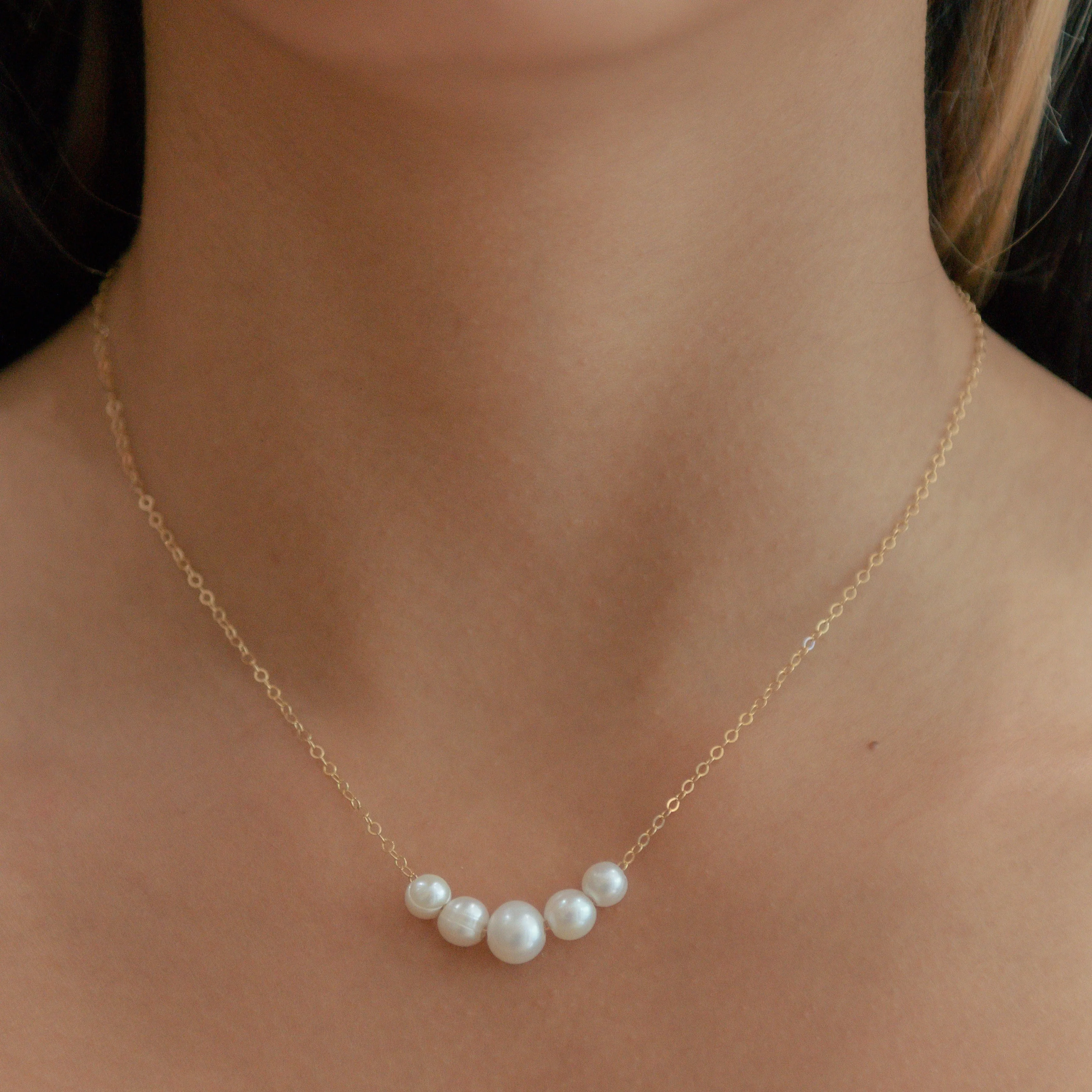 Flowing Pearl Necklace