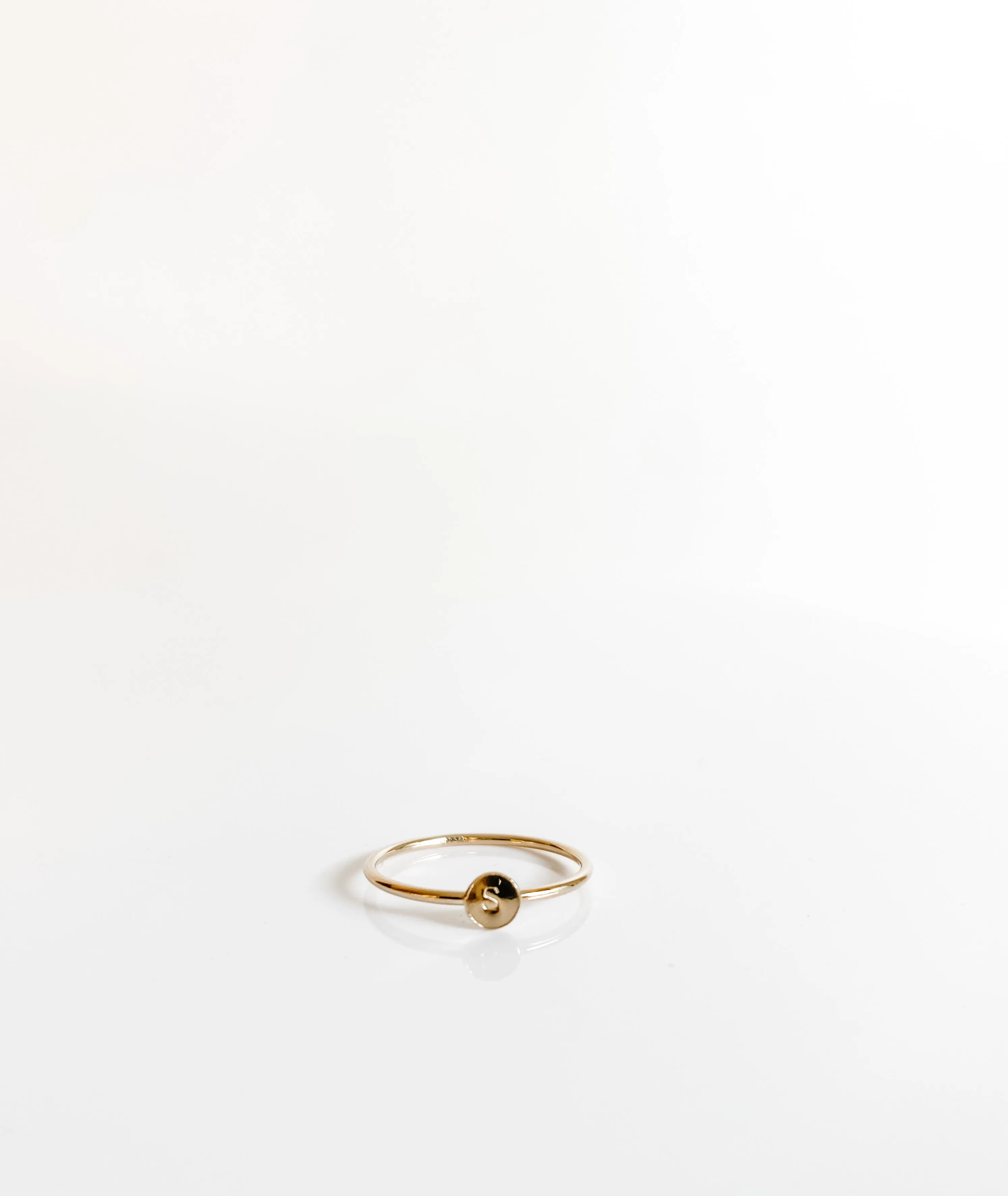 INITIAL DISC RING