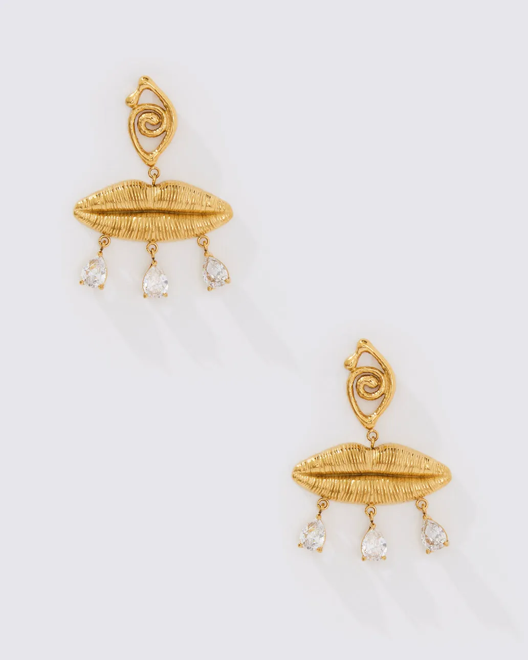 KISS EARRING