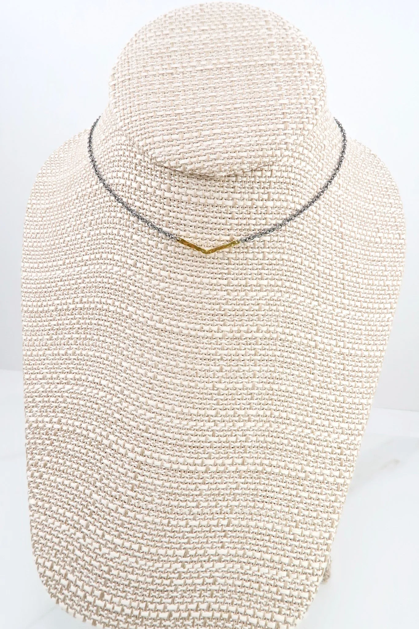 LEAH CHOKER
