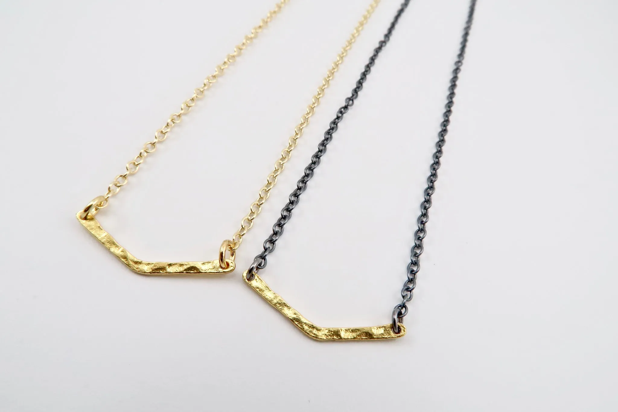 LEAH CHOKER