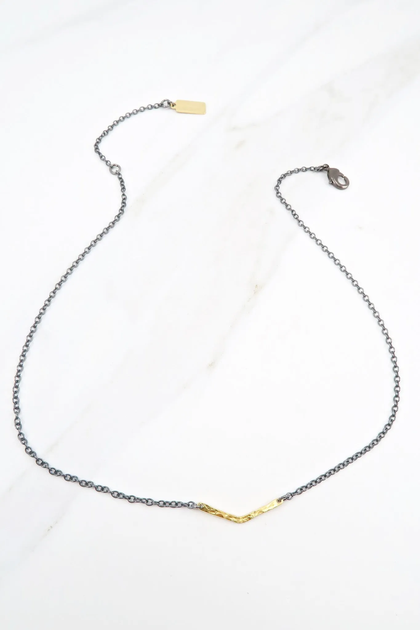 LEAH CHOKER