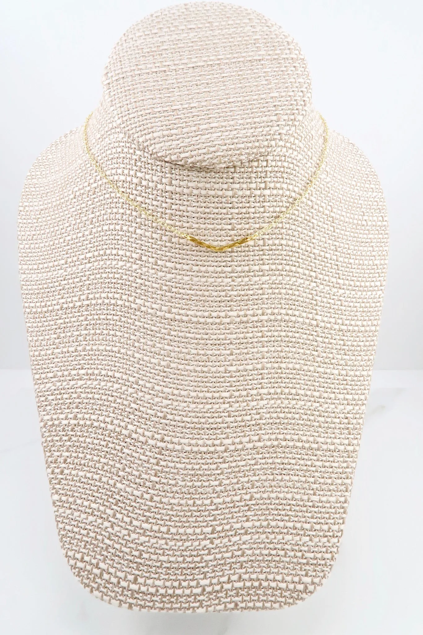 LEAH CHOKER