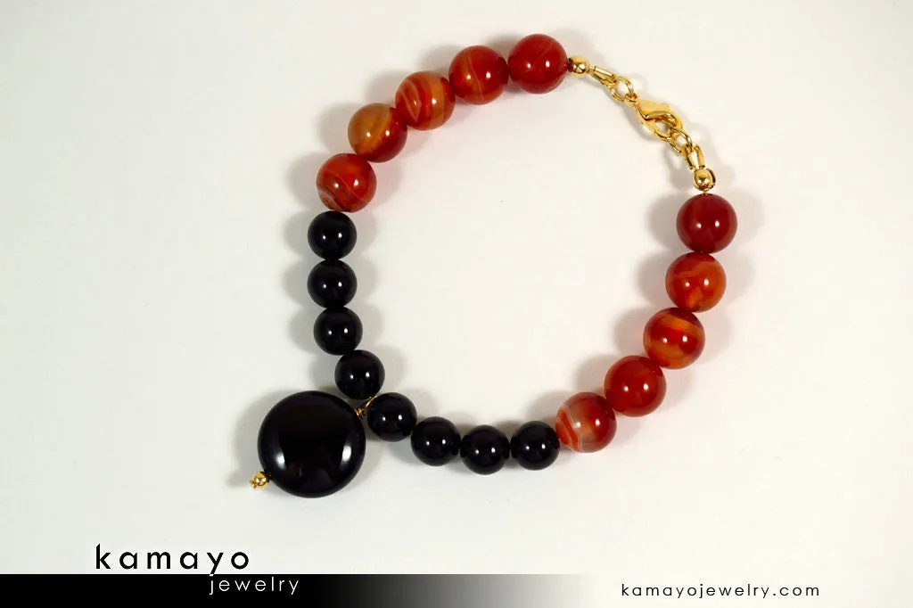 LEO BRACELET - Black Onyx Pendant and Sardonyx Beads