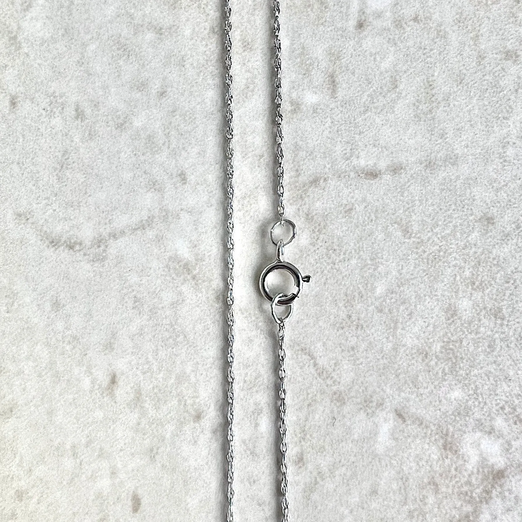 Lightweight 10 Karat White Gold 17.75 Inches Rope Chain Necklace