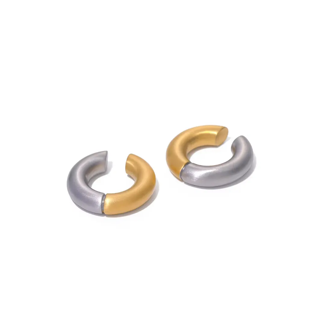 Matte Ear Cuff