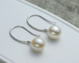 PEARL DROP TWIST EARRINGS