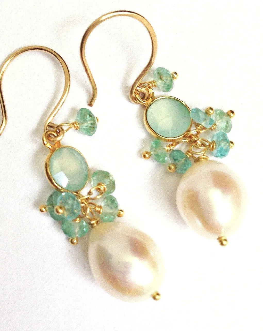 Pearl, Gemstone Cluster, Aqua and Dangle Earring