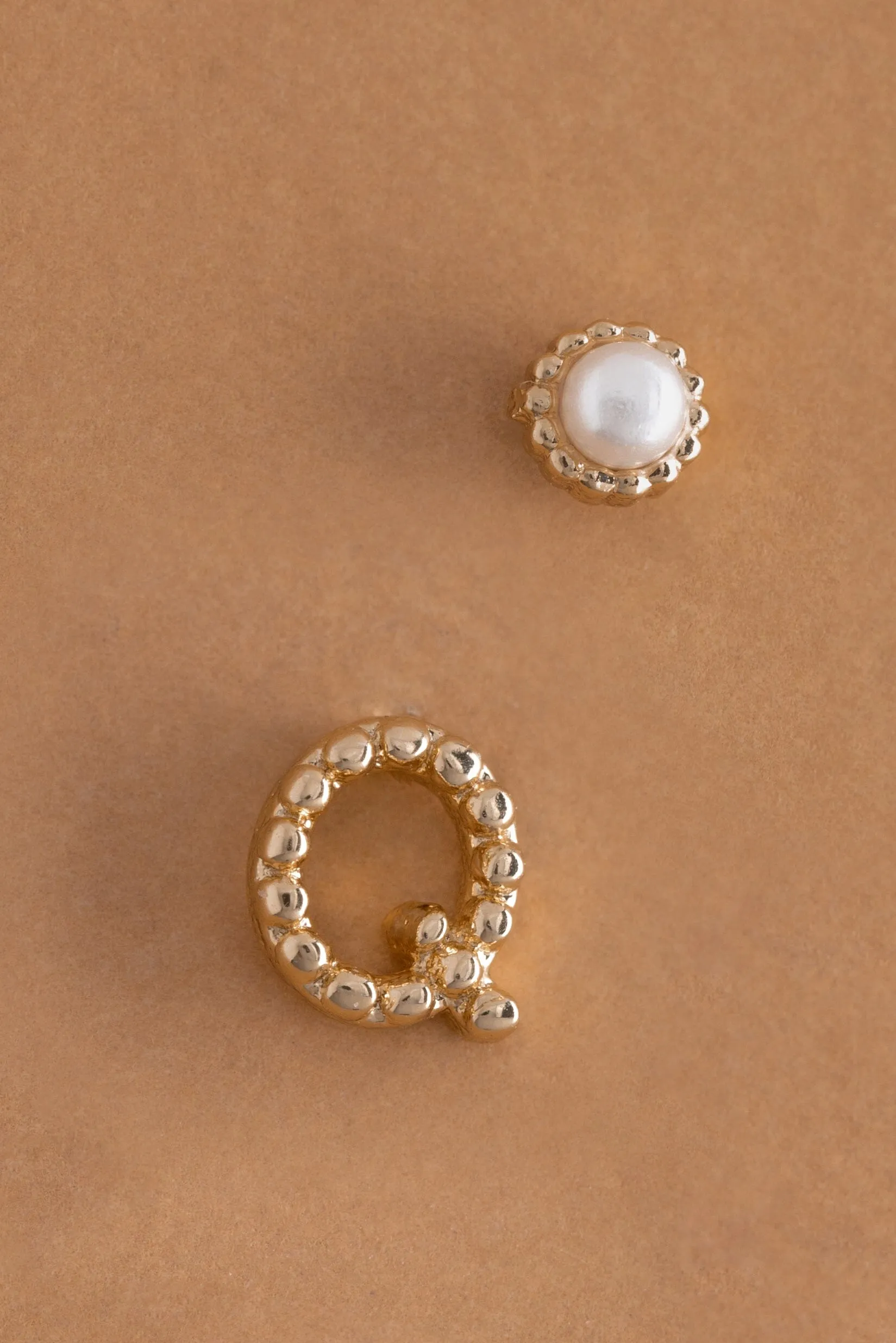 Pearl Q Ball Stud Earrings