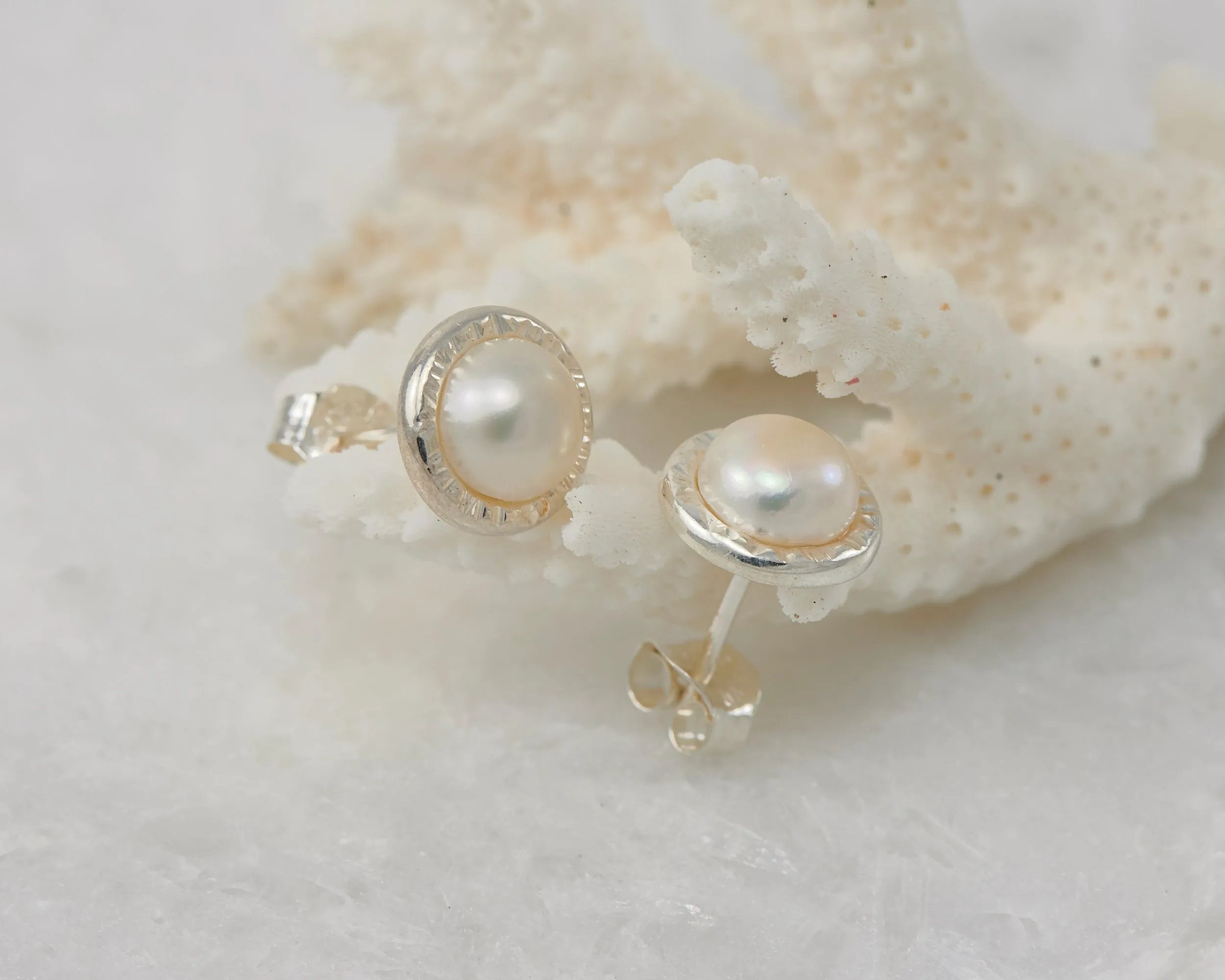 Pearl Stud Earrings - Hammered