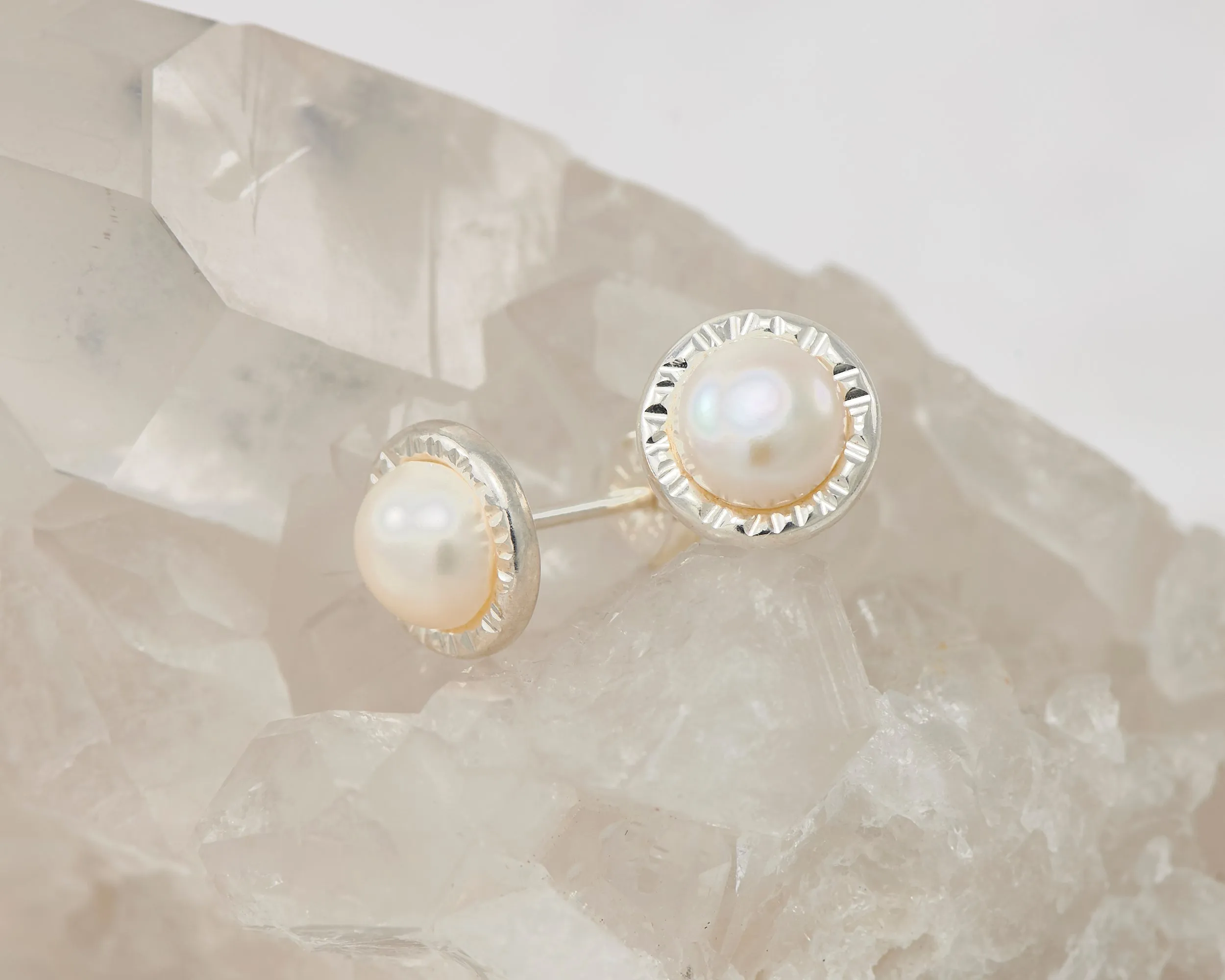 Pearl Stud Earrings - Hammered