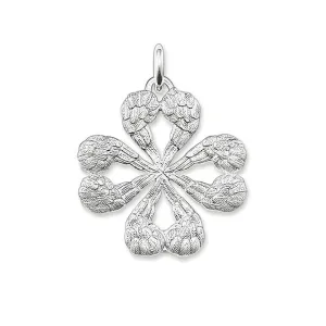 Pendant Cloverleaf Wing