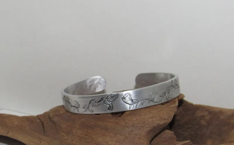 Pewter humming bird bracelet, stamped jewelry, personalized jewelry, brides maids gifts, nature flower jewelry