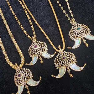 Puli goru pendant