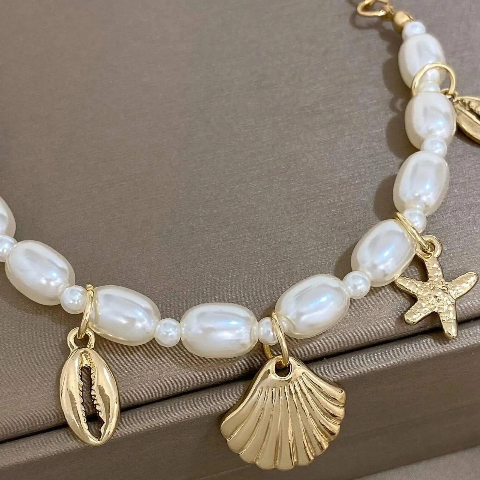 Shell Ankle Bracelet Set for Women, 14K Gold Boho Bead Adjustable Anklet, Hawaiian Beach Seashell Pearl Heart Starfish Conch Foot Jewelry Gifts