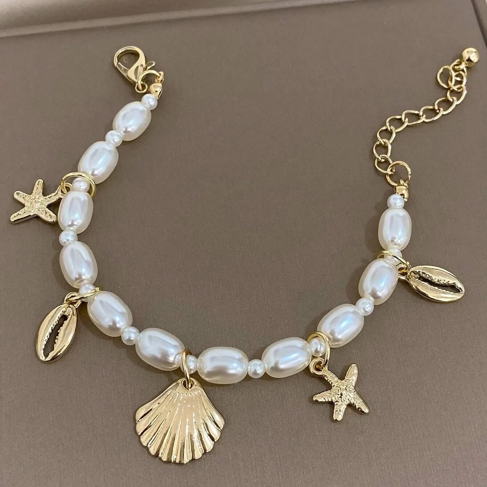 Shell Ankle Bracelet Set for Women, 14K Gold Boho Bead Adjustable Anklet, Hawaiian Beach Seashell Pearl Heart Starfish Conch Foot Jewelry Gifts