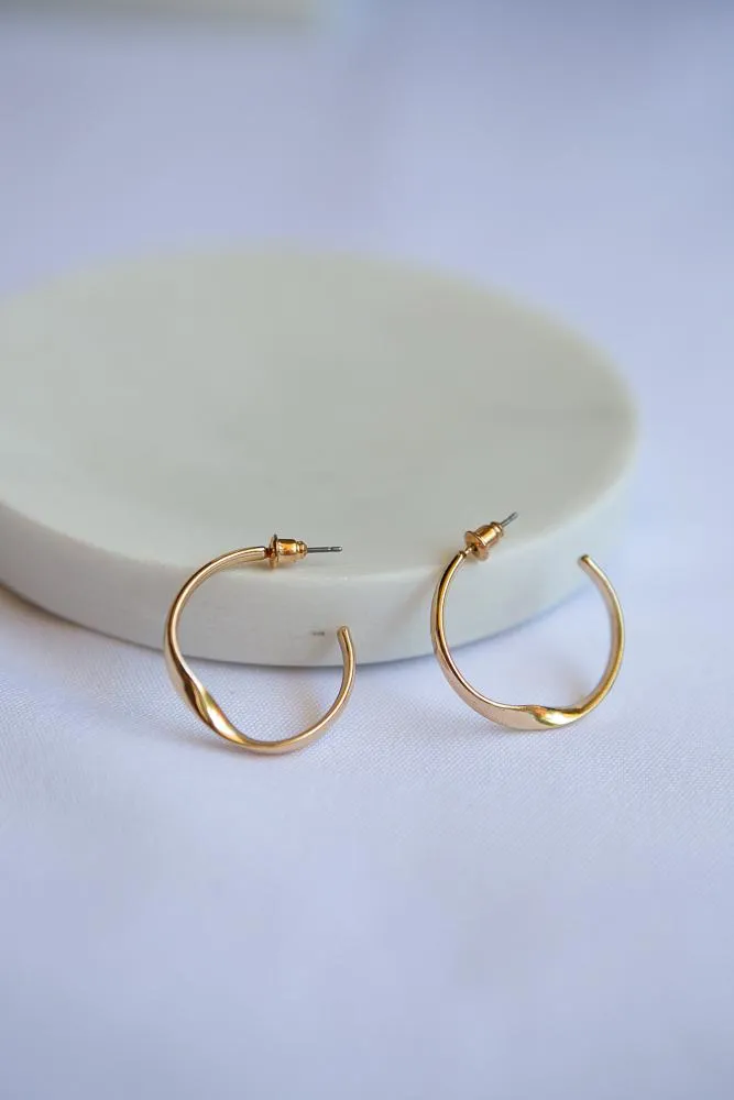 Simple Single Flat Twist Hoop Earrings