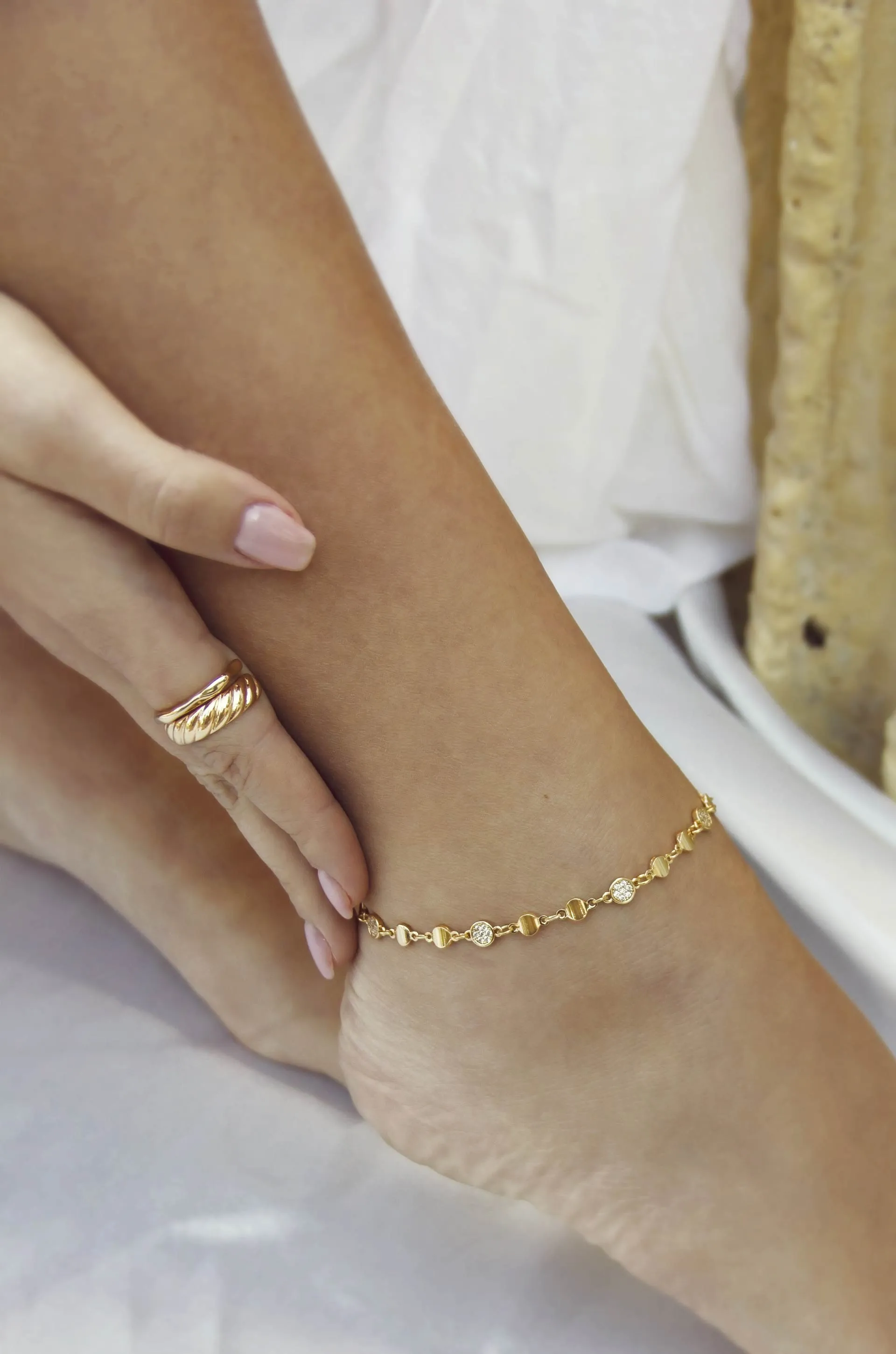 Simplicity 18k Gold Plated & Crystal Chain Anklet